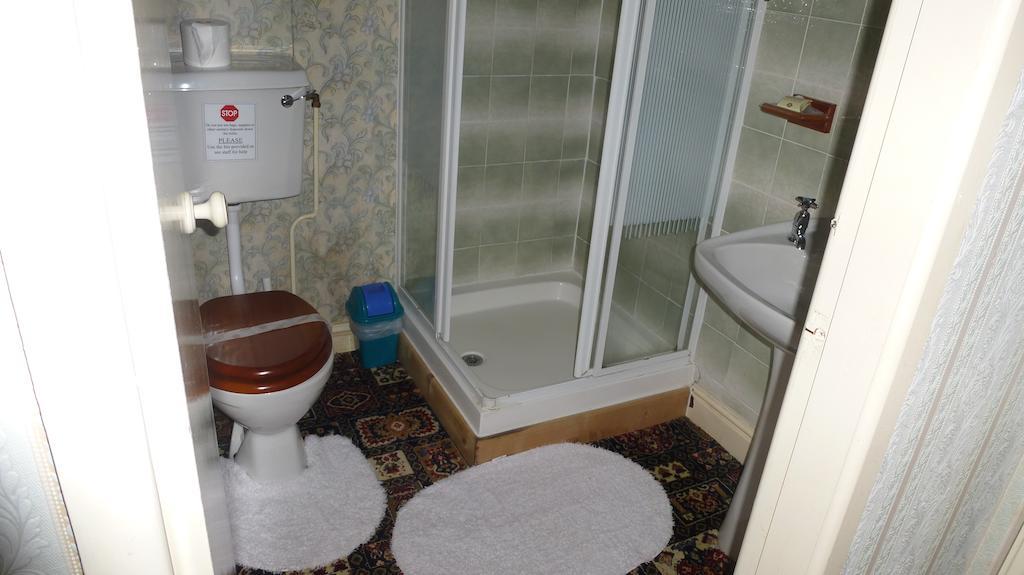 Whitehall Guest House コルウィン・ベイ 部屋 写真